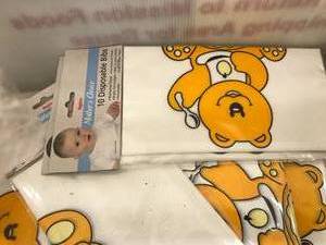 lot 50 image: DISPOSABLE BIBS