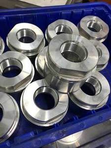 lot 62 image: PALLET OF COUPLINGS