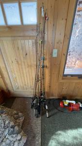 lot 7 image: Group of 8 Fishing Rods with Reels