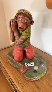 lot 32 image: Vintage Kneeling Monkey Golf Figurine with Golf Ball and Club