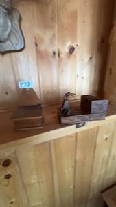 lot 72 image: Vintage Handcrafted Wooden Trinket Box with Duck Carving