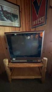 lot 105 image: Vintage Sony Trinitron CRT Television