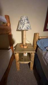 lot 160 image: Rustic Wooden End Table with Lamp and Floral Shade