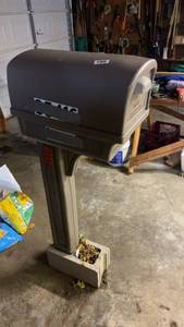 lot 180 image: Residential Mailbox with Decorative Base