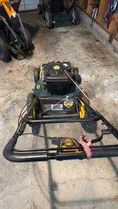 lot 185 image: Yard-Man 21 Self Propelled Lawn Mower with 6.5 OHV Engine