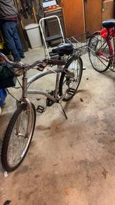 lot 188 image: Used Wildwood Diamondback Mountain Bike with Rear Rack