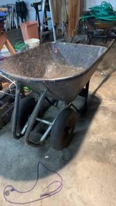 lot 191 image: Used Garden Wheelbarrow with Double Wheels