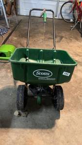lot 195 image: Scotts 1000 Square Feet Push Spreader for Lawn Care
