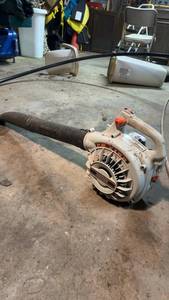 lot 204 image: Echo PB-2100 Gas-Powered Leaf Blower