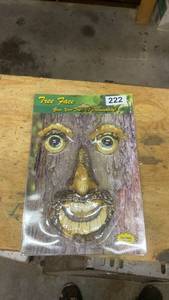 lot 222 image: Tree Face Decoration - Glows in the Dark