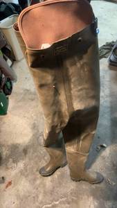 lot 239 image: Stone Creek Chest Waders with Steel Shank, Size 8