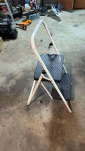 lot 250 image: Used Step Stool Ladder with Non-Slip Steps