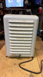 lot 254 image: Vintage Industrial Electric Heater Unit