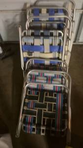 lot 257 image: Set of 6 Folding Lawn Chairs with Striped Design