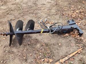 lot 15 image: New Heavy-Duty Auger with Hydraulic Attachments