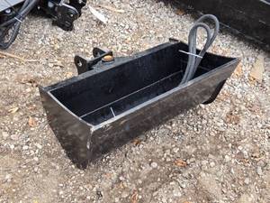 lot 21 image: New Tilt Bucket for 1-2 Ton Mini Excavators