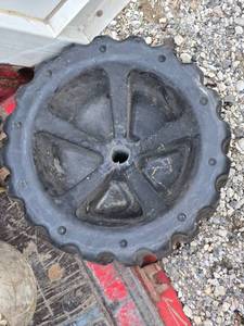 lot 59 image: Used Plastic Wheel with Bolt Hole for Equipment - 19