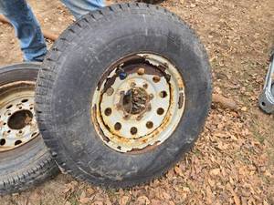 lot 69 image: Used Truck Tire and Rim Combo - LT23585R16