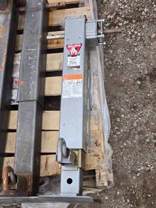 lot 92 image: Bulldog Heavy-Duty Multi Speed Trailer Jack with 10,000 lbs Lift Capacity