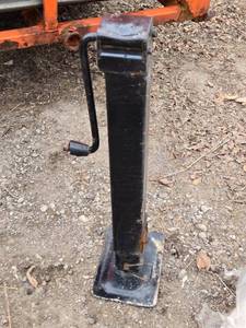 lot 96 image: Heavy-Duty Manual Trailer Jack with Base Plate