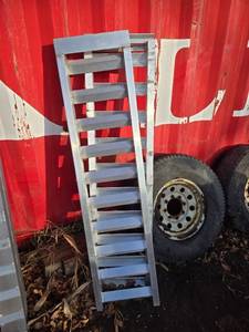 lot 135 image: NEW Pair of Aluminum Loading Ramp - 61 Long