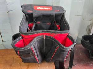 lot 170 image: Bauer Tool Pouch with Multiple Pockets
