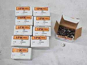 lot 181 image: Lot of 14 Stainless Steel Lock Washers - Set of 10 Packs of 100