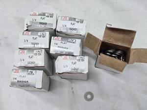 lot 208 image: Lot of 8 Boxes of 14 Stainless Steel Flat Washers - 100 Count Each