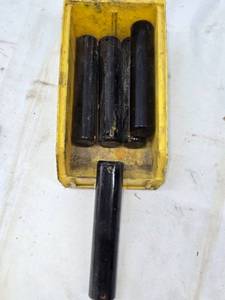 lot 221 image: Set of 5 Black Metal Pins - Approx. 5 x 78