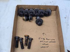 lot 228 image: Collection of Grade 8 Bolts with Flat Washers - 2.75 in and 2.5 in Sizes