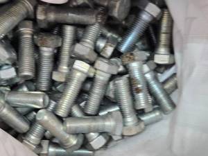 lot 286 image: Lot of Approximately 100 Grade 8 Bolts - 78 x 2.5