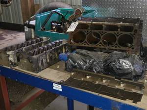 lot 313 image: Complete 6.0L Engine Block with Good Heads - Core