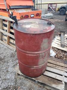 lot 334 image: 55-Gallon Mobil Delvac 1350 - 50 Weight Motor Oil Drum - Nearly Full