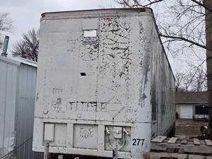 lot 513 image: Used 48 ft. Semi-Trailer with Steps Best for Storage Only - Contents Not Included