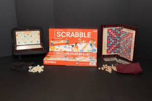 lot 10 image: Scrabble Games