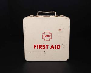 lot 17 image: Vintage First Aid Kit