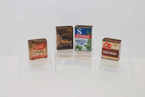 lot 21 image: Vintage Spice Tins