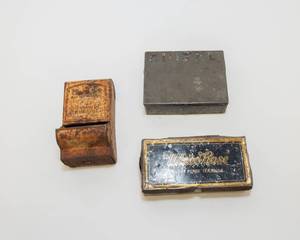 lot 16 image: Vintage Tin Items