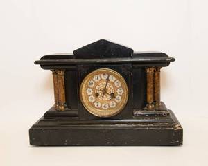 lot 42 image: Antique Waterbury Clock Co. Clock