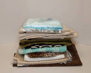 lot 59 image: Fabric Lot
