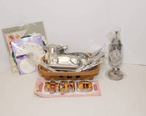 lot 77 image: Baking Lot