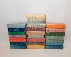 lot 117 image: 1970s Readers Digest Condensed Book Collection