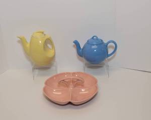 lot 133 image: Pastel Ceramic Dishware - Luray, Liptons Tea, and Hall