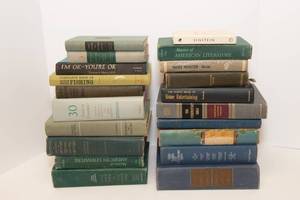 lot 142 image: Large Lot of Vintage Books