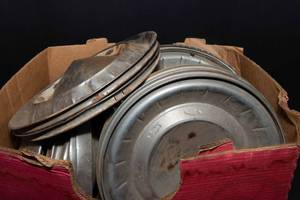 lot 170 image: 18 Vintage Hubcaps