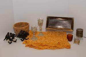 lot 172 image: Boho Home Decor