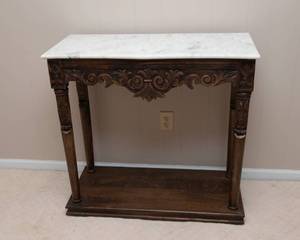 lot 6 image: Made in India Marble Console Table