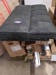 lot 6 image: Pallet of DamagedMissing PartsMystery Items