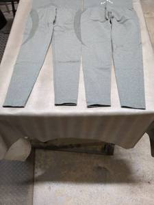 lot 86 image: Set of 3 Gym Wolf Womens Leggings - Size S - Gray