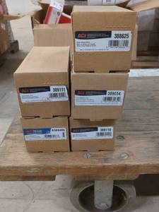 lot 118 image: Lot of 5 ACI Power Window Motor Parts - Various Codes